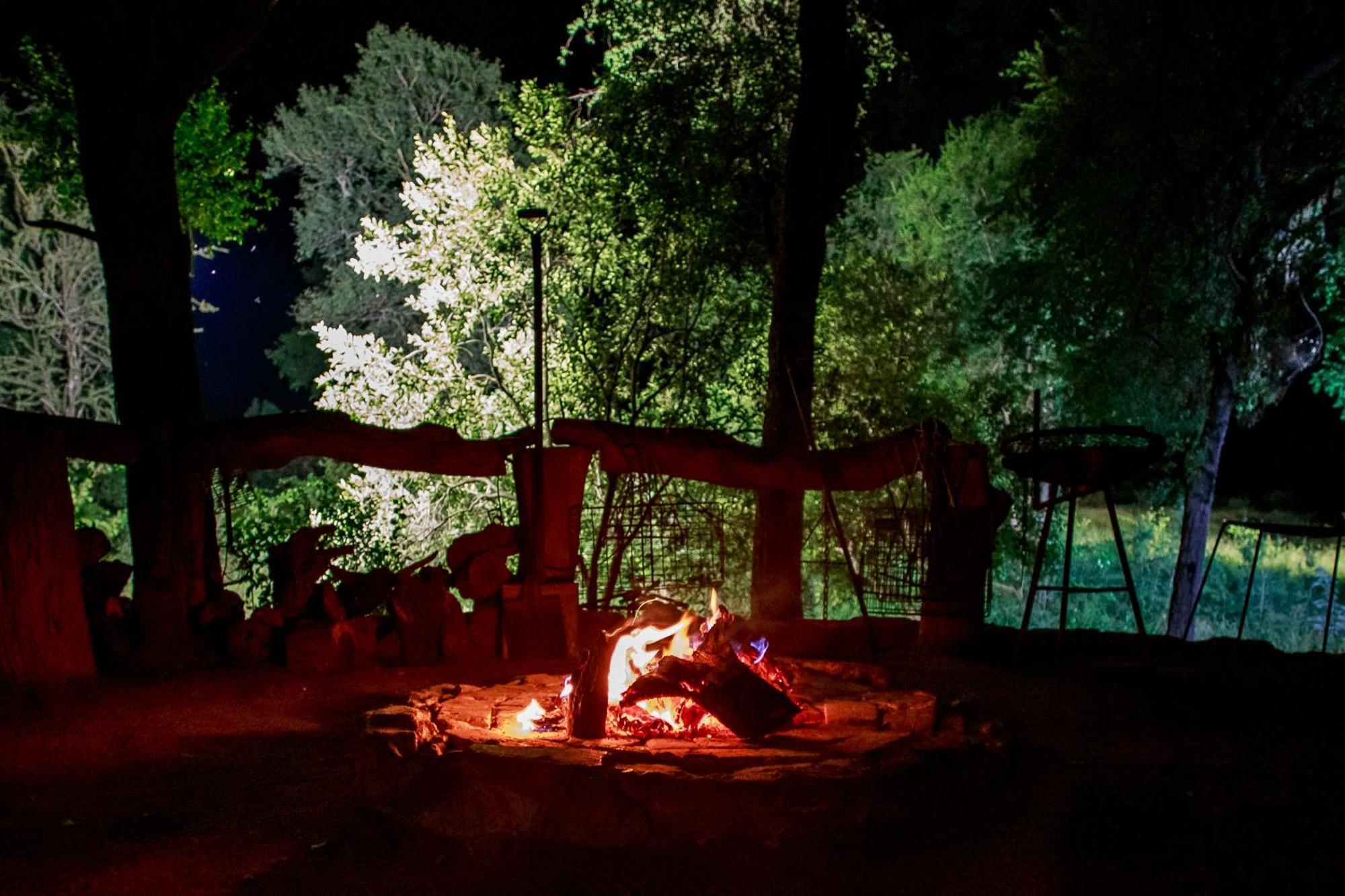 Sable Creek Safari Lodge Цанін Екстер'єр фото